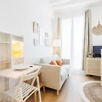 Charming Studio 2P In The Heart Of Paris